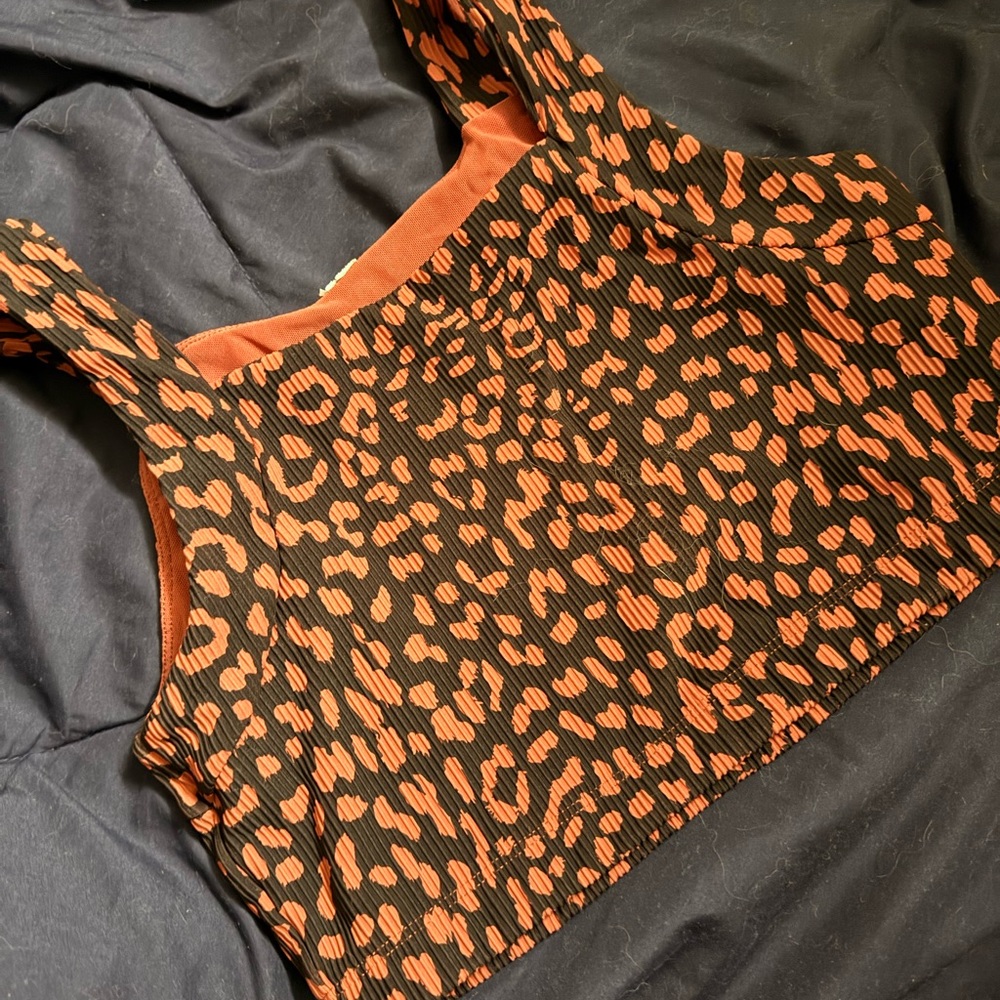 Cream yoga Orange and Black Leopard Print Cropped Tank Top
